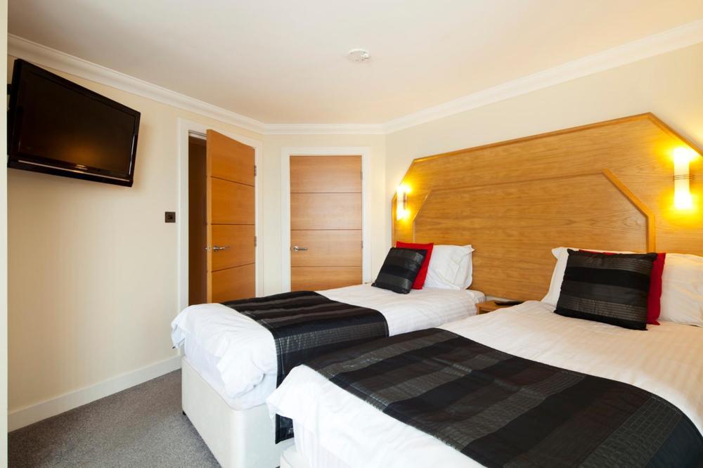 Queens Mansions: Empress Suite Blackpool Bagian luar foto